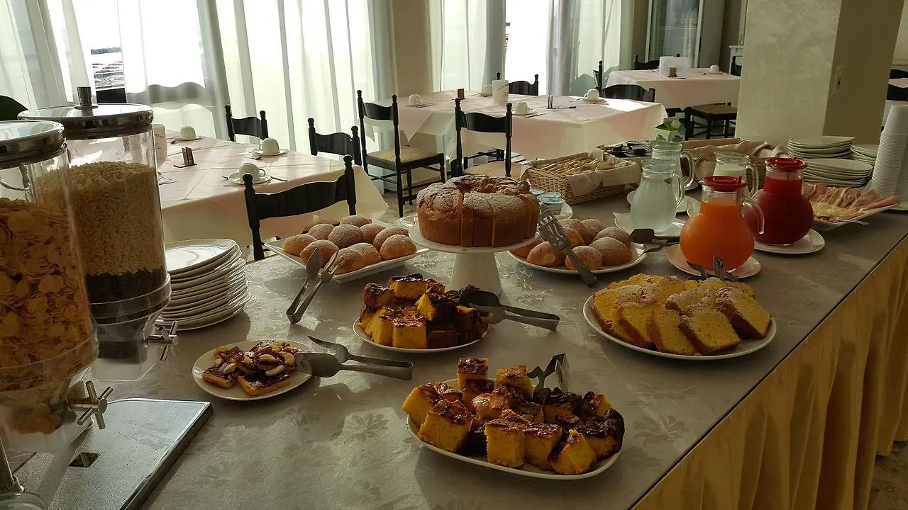 Hotel Gin Rimini 3*,  Italy