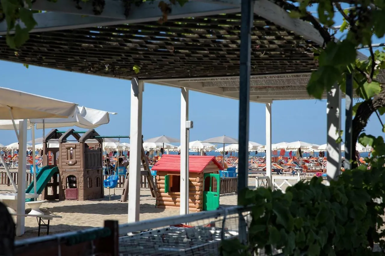Hotel Gin Rimini 3*,
