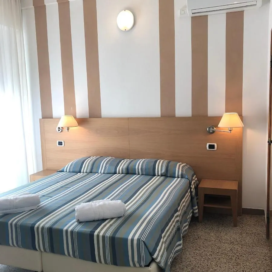 Hotel Gin Rimini 3*,  Italien